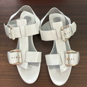 CHLOE European size 39.5 light gray leather sandals